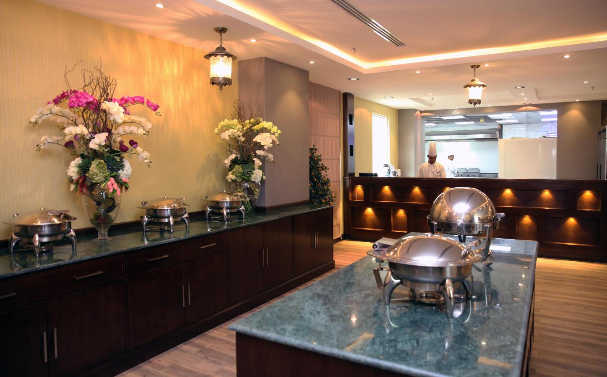 Swiss Flora Hotel 3*