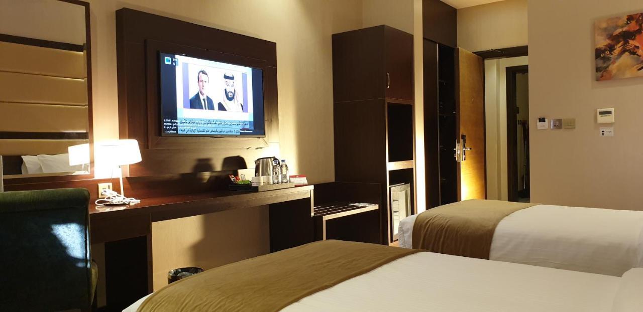 Swiss Flora Hotel 3*